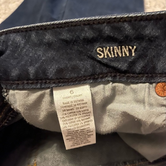 American Eagle Blue Cut Off Jean Shorts Size 6 - Picture 3 of 8